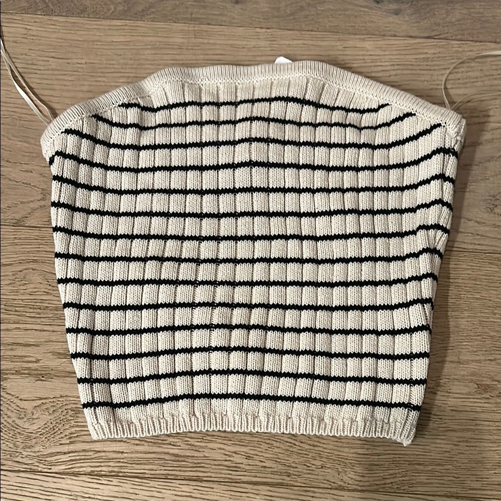 La Hearts Off-Shoulder Black and White Sweater